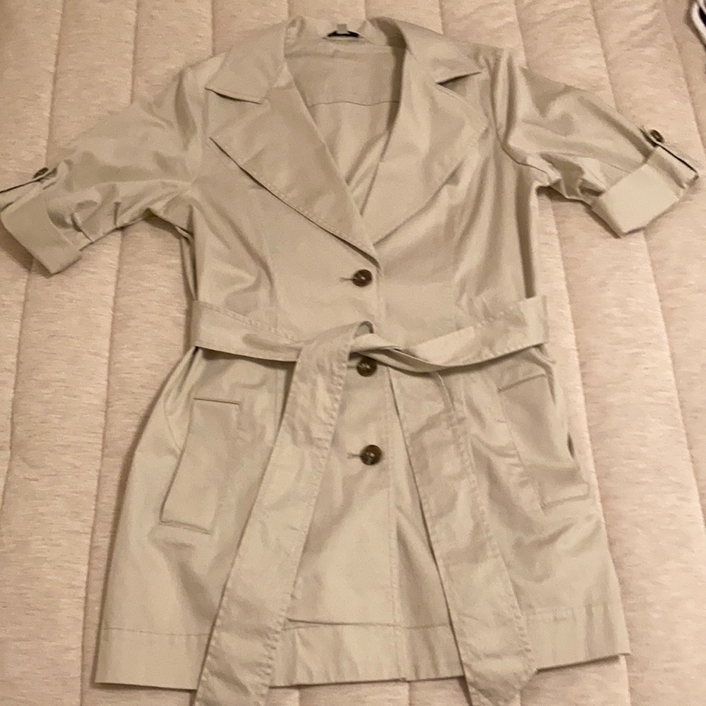 Cabi Khaki shirt sleeve jacket size 4